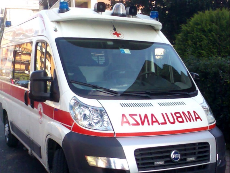 Precipita da un traliccio è grave