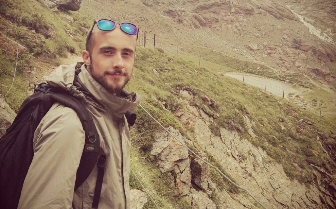 Farà il giro del mondo a piedi in mille giorni