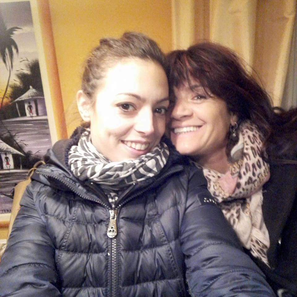 Pedala 850 chilometri per andare dalla figlia