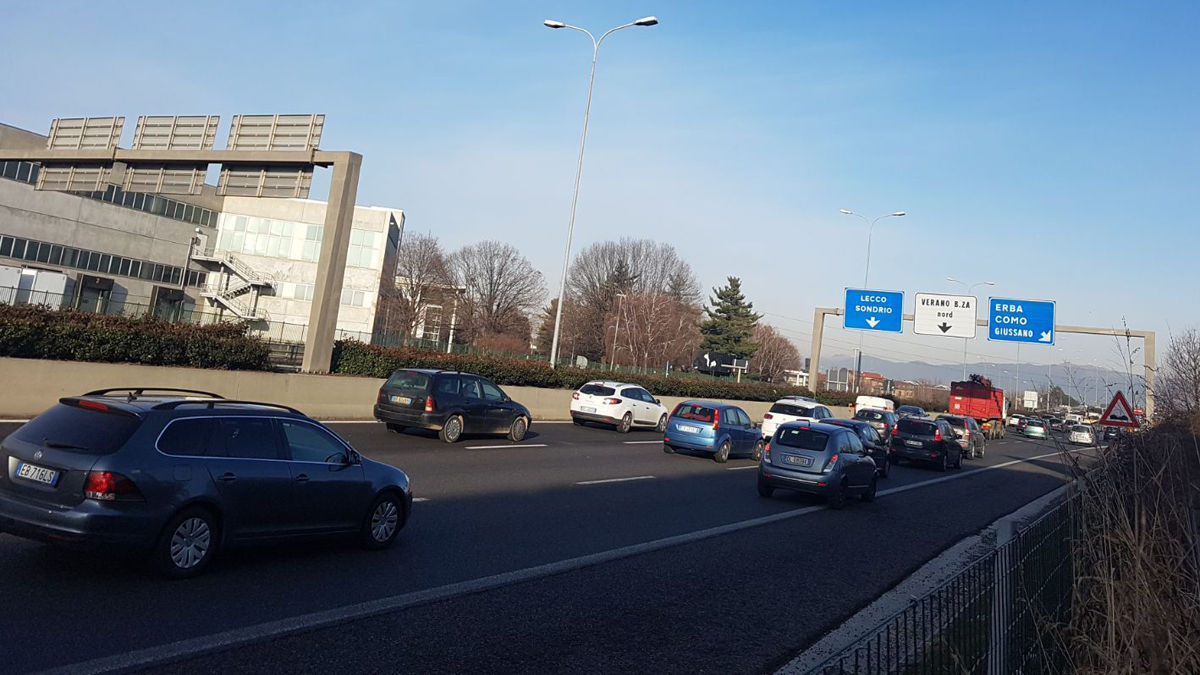 Incidente sulla Ss36 manda il tilt la viabilità