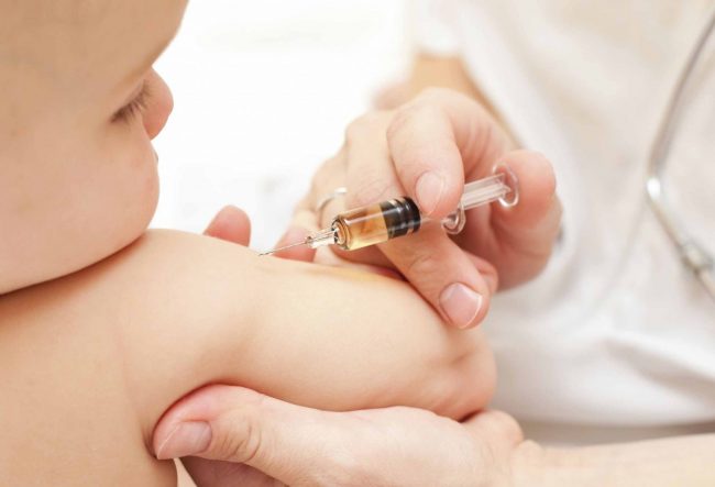 Vaccini obbligatori: nessun altro rinvio per gli inadempienti. Nel Comasco copertura al 96% I DATI