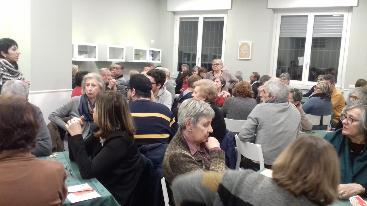 Burraco al “Mosaico” giocando a carte si fa del bene
