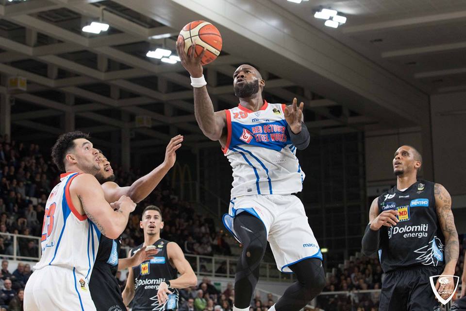 Sorpresa al PalaDesio: Charles Thomas in tribuna a vedere la Pallacanestro Cantù