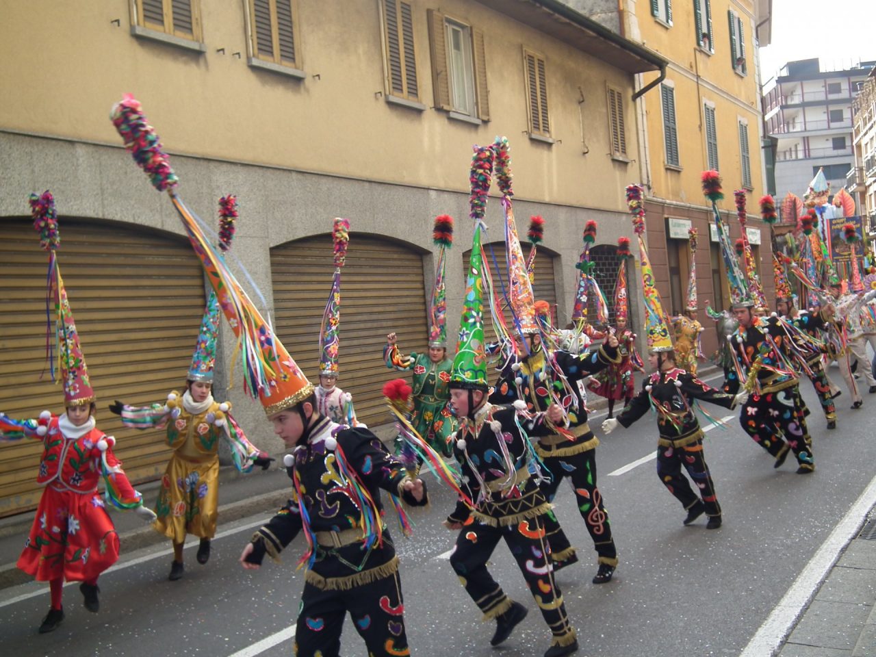 Carnevale Cantù grande successo domenica