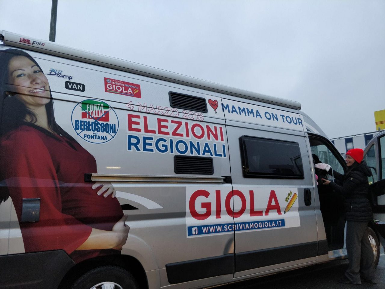 Elezioni 2018 rubato camper elettorale di Forza Italia