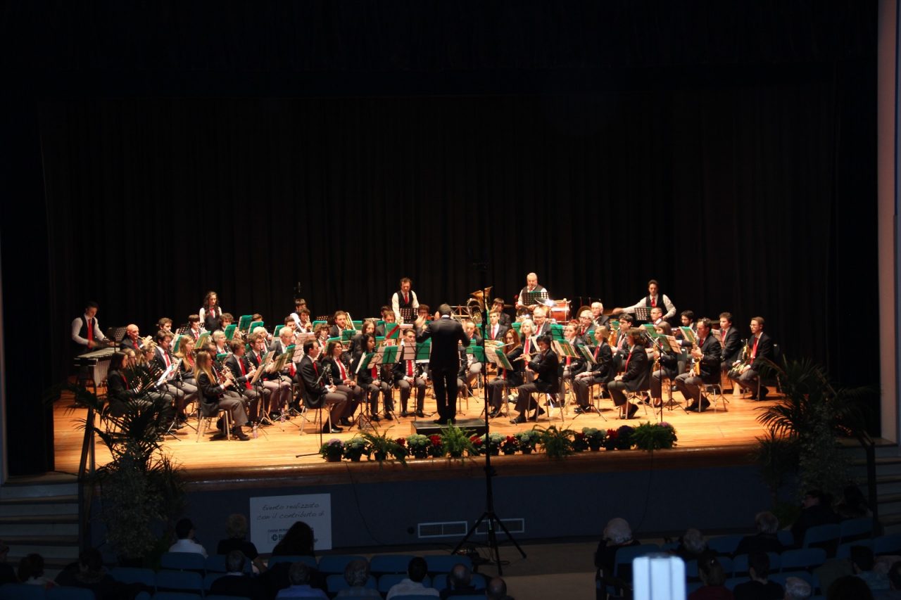 Sant’Apollonia Cantù concerto al teatro Fumagalli