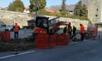 Per il guasto alla rete idrica continuano senza sosta i lavori in piazza Vittoria FOTO