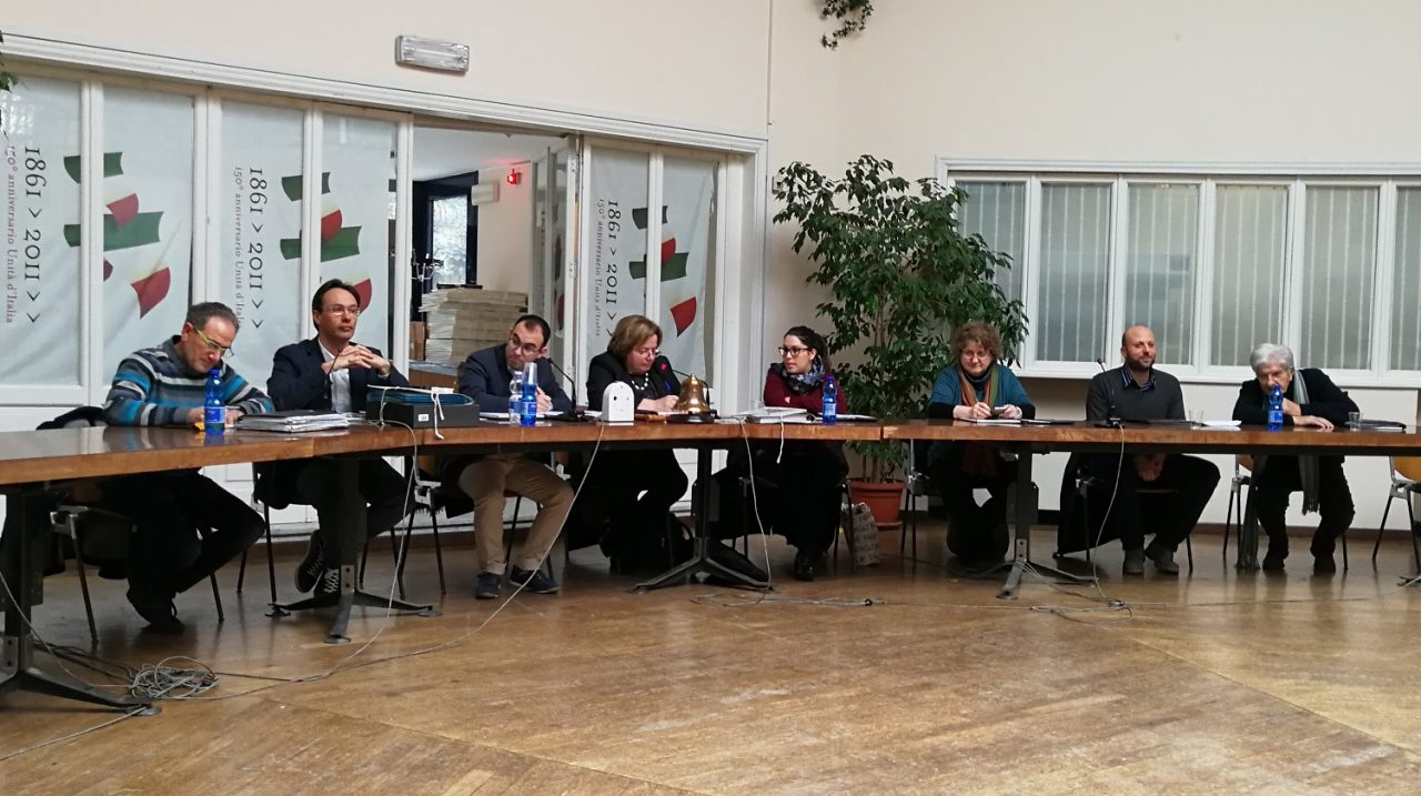 Minoranze assenti in Consiglio a Fino: “Si preoccupano di noi quando fa comodo a loro”