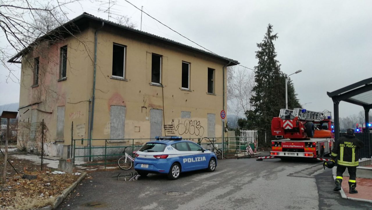 Stazione Grandate Breccia: “Inammissibile lo stato di abbandono dell’ex trattoria”