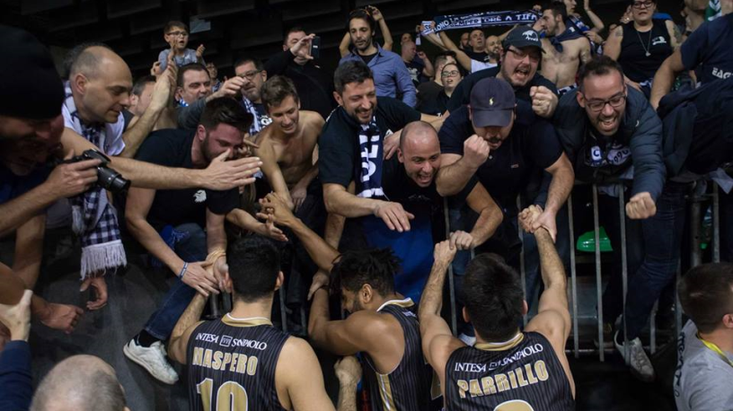 Pallacanestro Cantù un giocatore dice addio