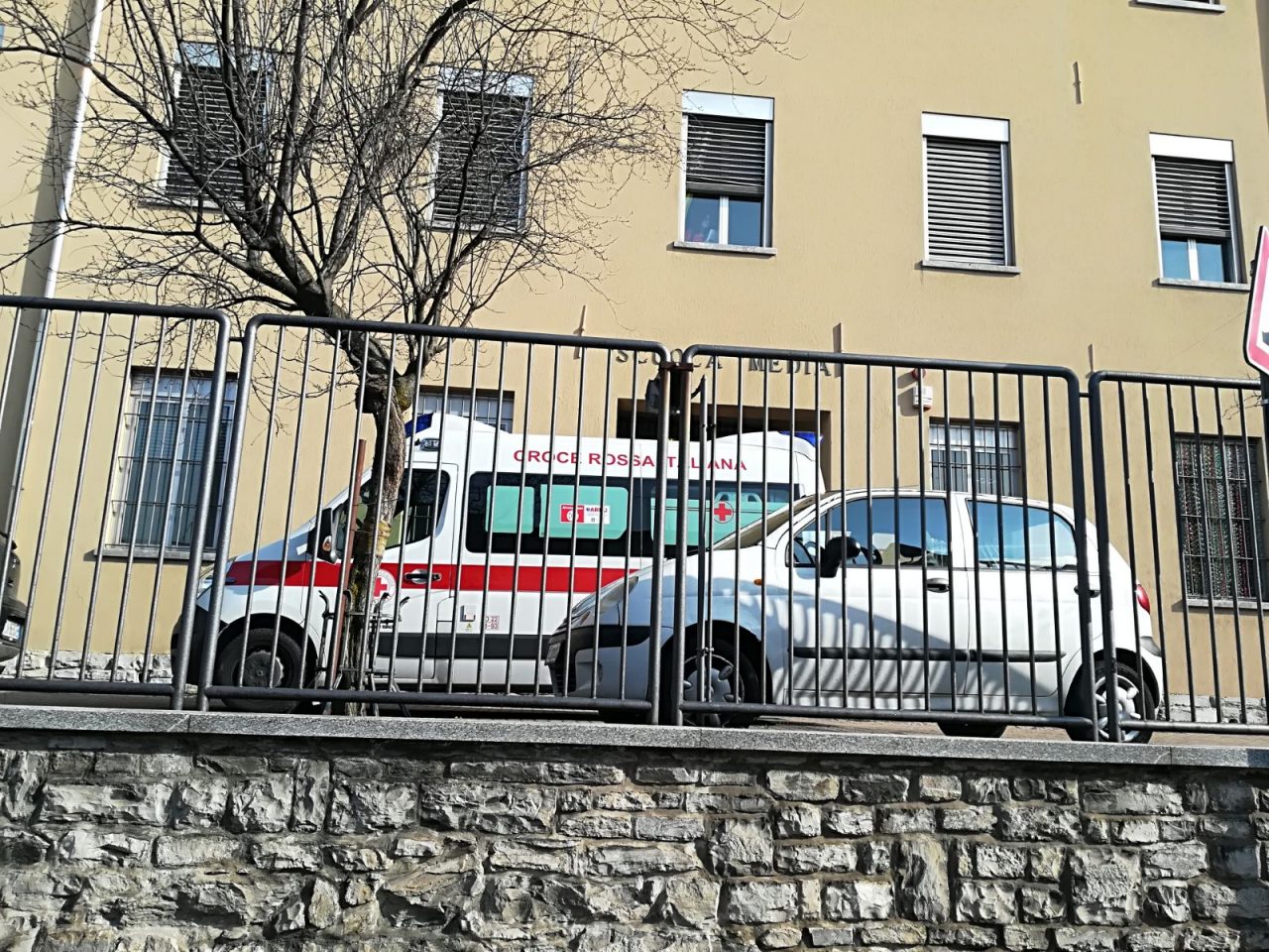 Malore alla scuola di Grandate per un ragazzino FOTO