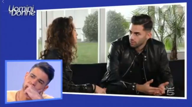 Uomini e Donne, la prima esterna del calciatore marianese. VIDEO