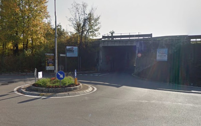 Scontro a Costa, trauma facciale per 16enne