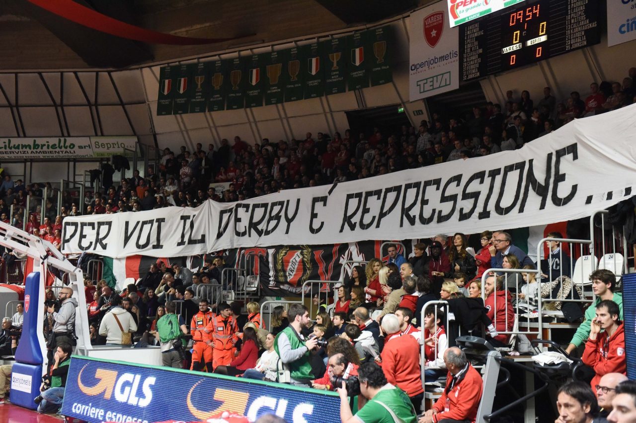 Biglietti basket Varese-Cantù niente vendita per i varesini