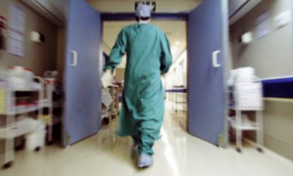 Morena, medico al Covid dell'ospedale di Varese: "I malati cercano solo una stretta di mano"
