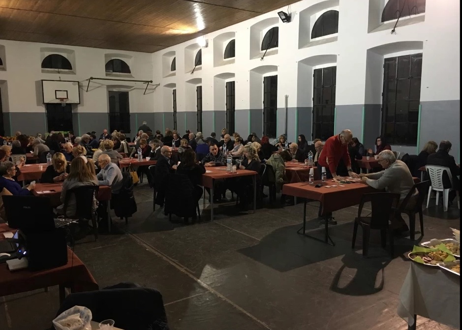 Burraco benefico a Pusiano con Laghém