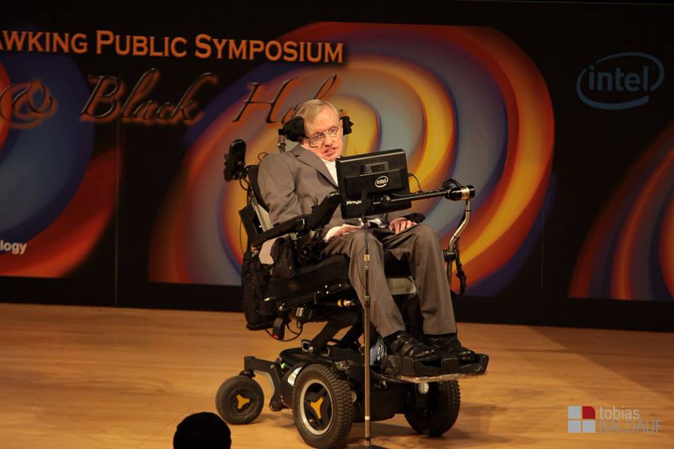 Stephen Hawking: “Liberatelo e lasciatelo andare”