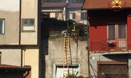 Incendio a Como, un pollaio in fiamme FOTO