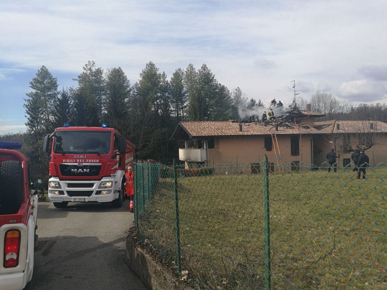 Incendio a Rodero in via Torino FOTO