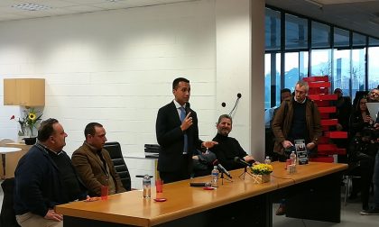 Il ministro Luigi Di Maio arriva a Carugo