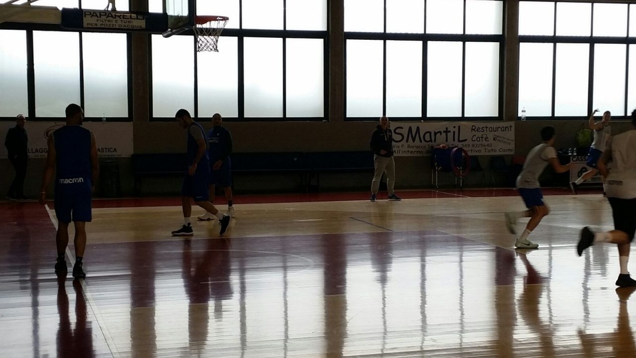 Pallacanestro Cantù allenamento a porte aperte: presenti più di 100 tifosi FOTO e VIDEO