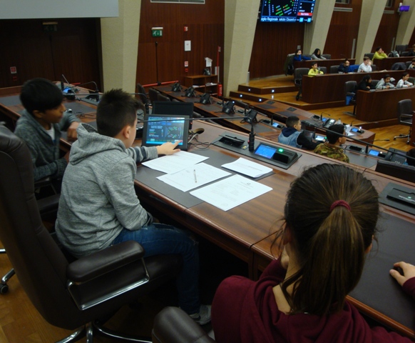 Regione Lombardia scuola canturina in visita