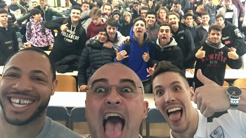 Pallacanestro Cantù: Sodini, Chappell e Tassone a scuola dai Salesiani