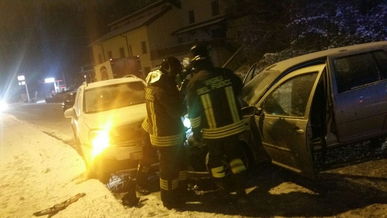 Incidente a Mariano Comense: primo sinistro causato dalla neve SIRENE DI NOTTE