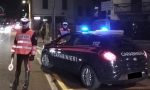 Ruba vestiti, poi aggredisce i carabinieri: arrestato