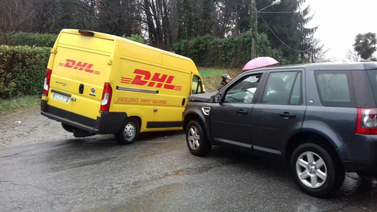 Incidente stradale a Capiago Intimiano arriva l’elicottero FOTO