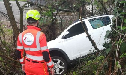 Auto fuori strada ad Appiano FOTO