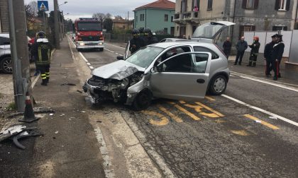 Perde il controllo dell'auto e si schianta a Bulgarograsso FOTO