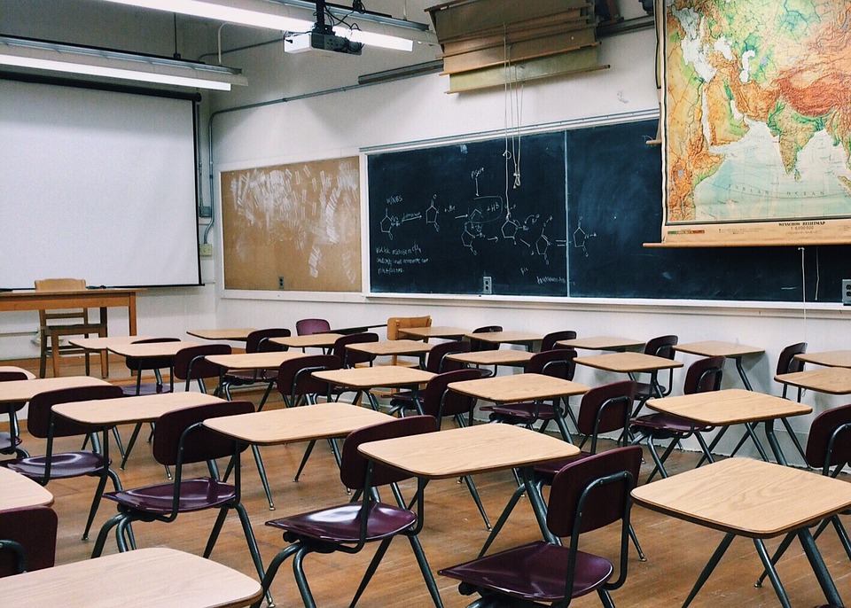 Super ponte 2018 e scioperi: rischio scuole “fuori servizio” per 10 giorni