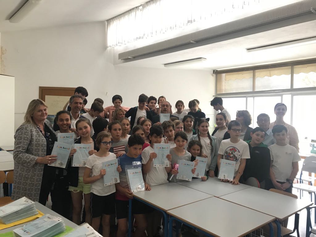 Scuola Montessori Como i bambini creano le mappe per il turismo