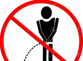 Calciatore fa pipì vicino alla panchina: squalificato