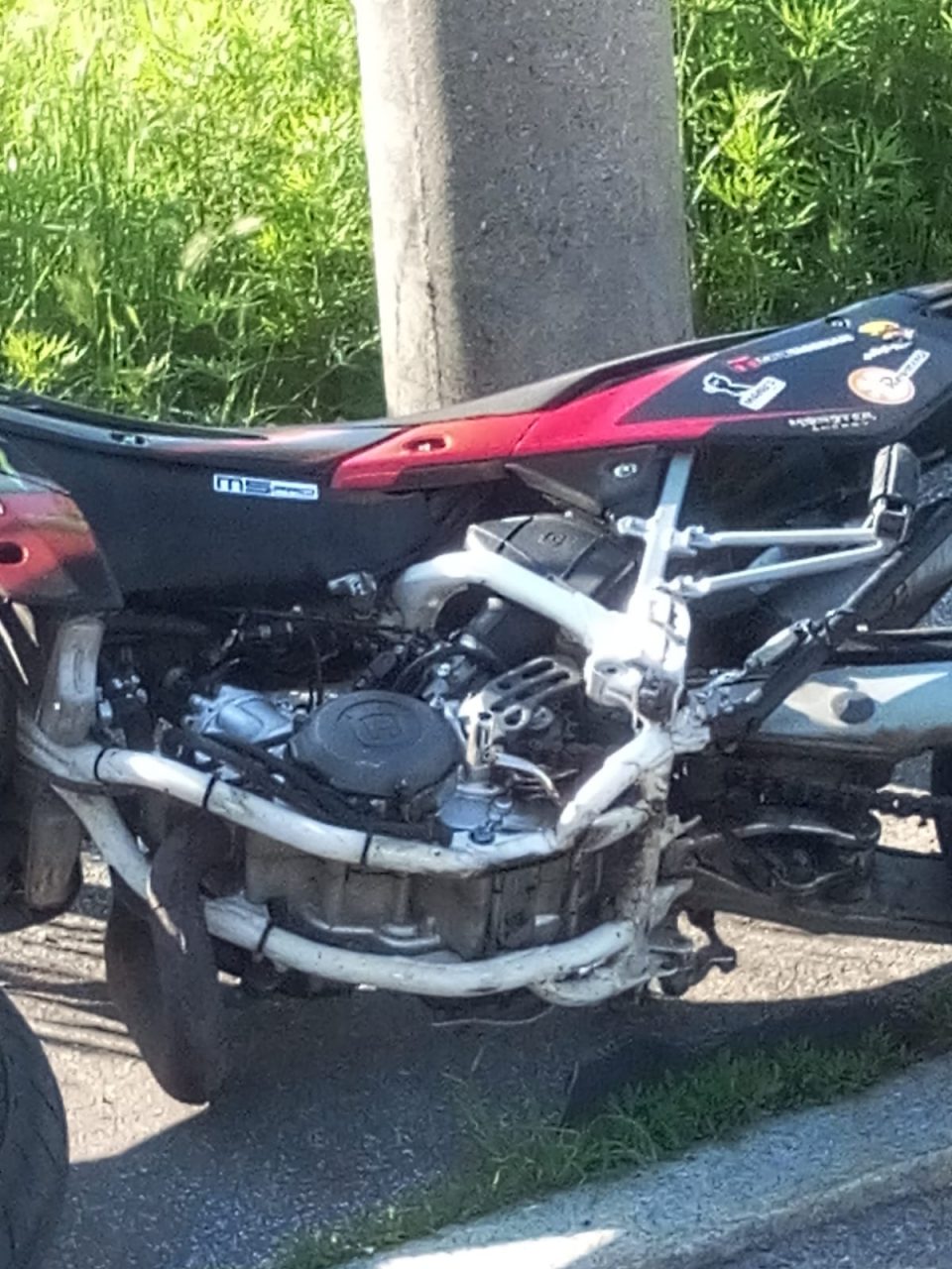 Incidente tra auto e moto in via Milano
