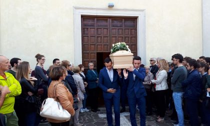 Alpinisti morti folla al funerale di Andrea Grigioni