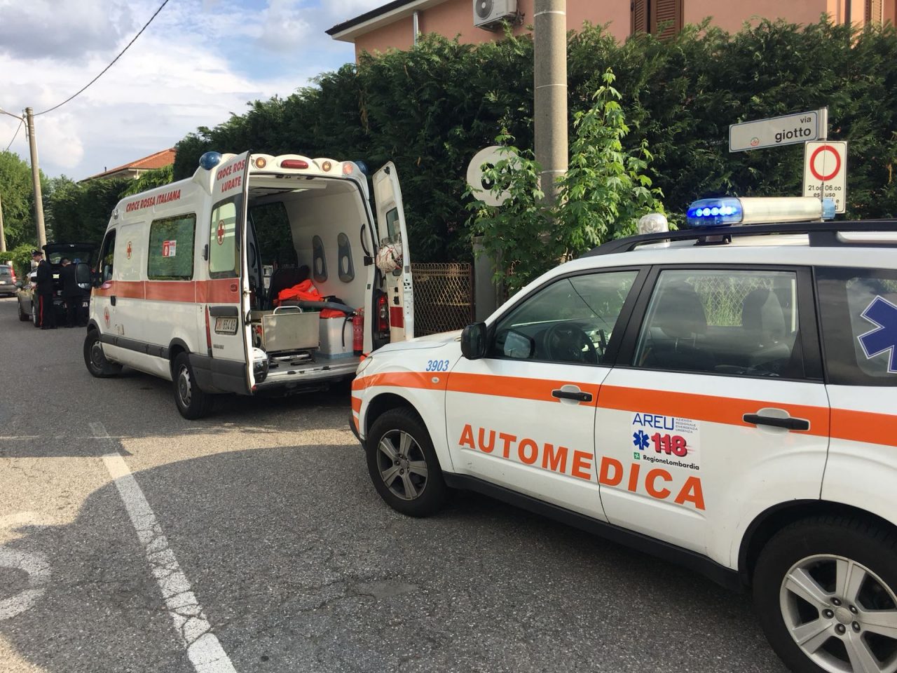 Schianto Tavernola Politrauma per il motociclista è gravissimo