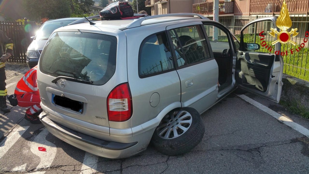 Incidente a Cantù: paura per tre bambini FOTO