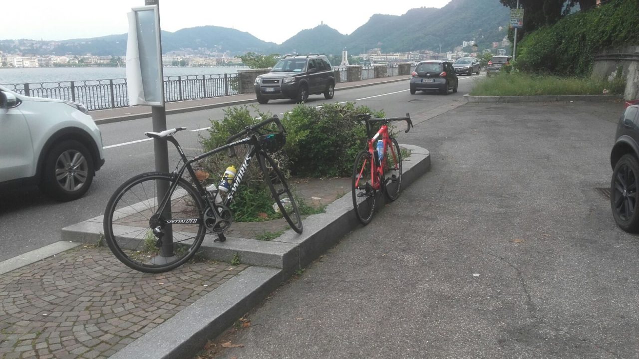 Davide Ballerini investito e multato perché doveva usare la ciclabile