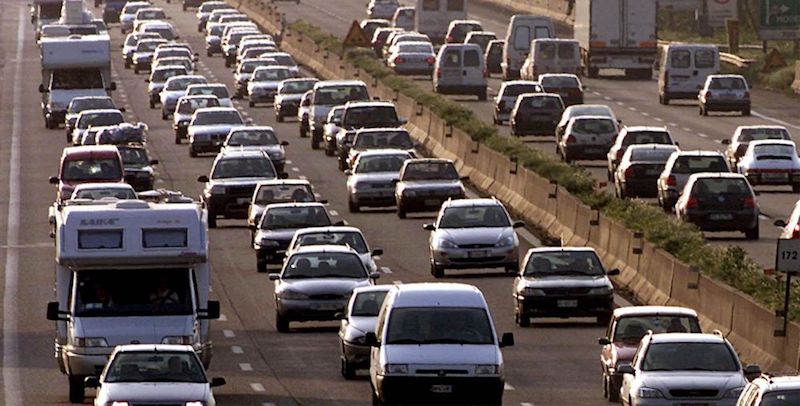 Il caro carburante mette in crisi gli agenti di Commercio: “Tra i 4 e i 5mila euro di costi in più all’anno”