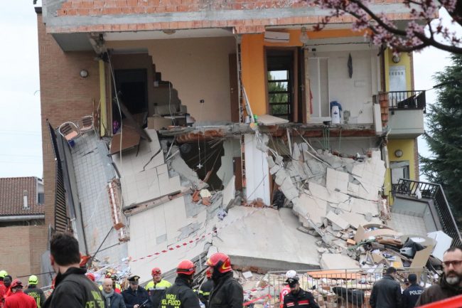 Esplosione Rescaldina: l’unico morto nel crollo indagato d’averlo causato