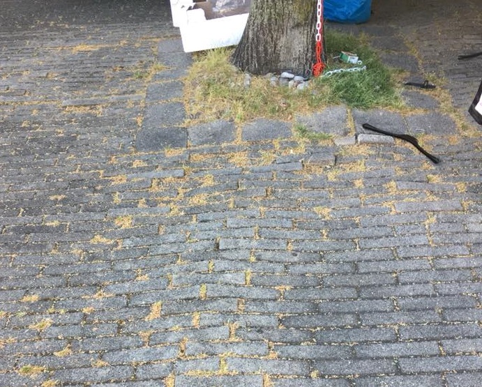 Piazza mercato attenzione alla pavimentazione