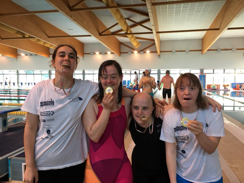 Campionato di nuoto agonistico: la vittoria parla comasco