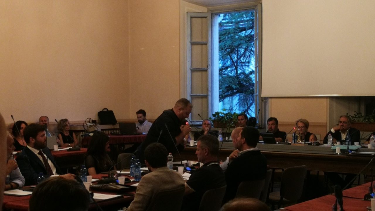 Piazza De Gasperi in Consiglio: Forza Italia e FdI “strapazzano” il sindaco