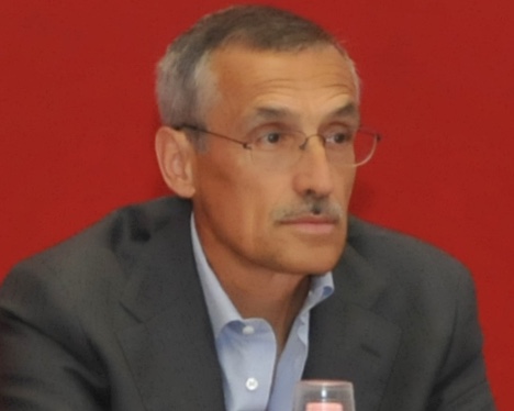 Il dottor Di Lorenzo va in pensione