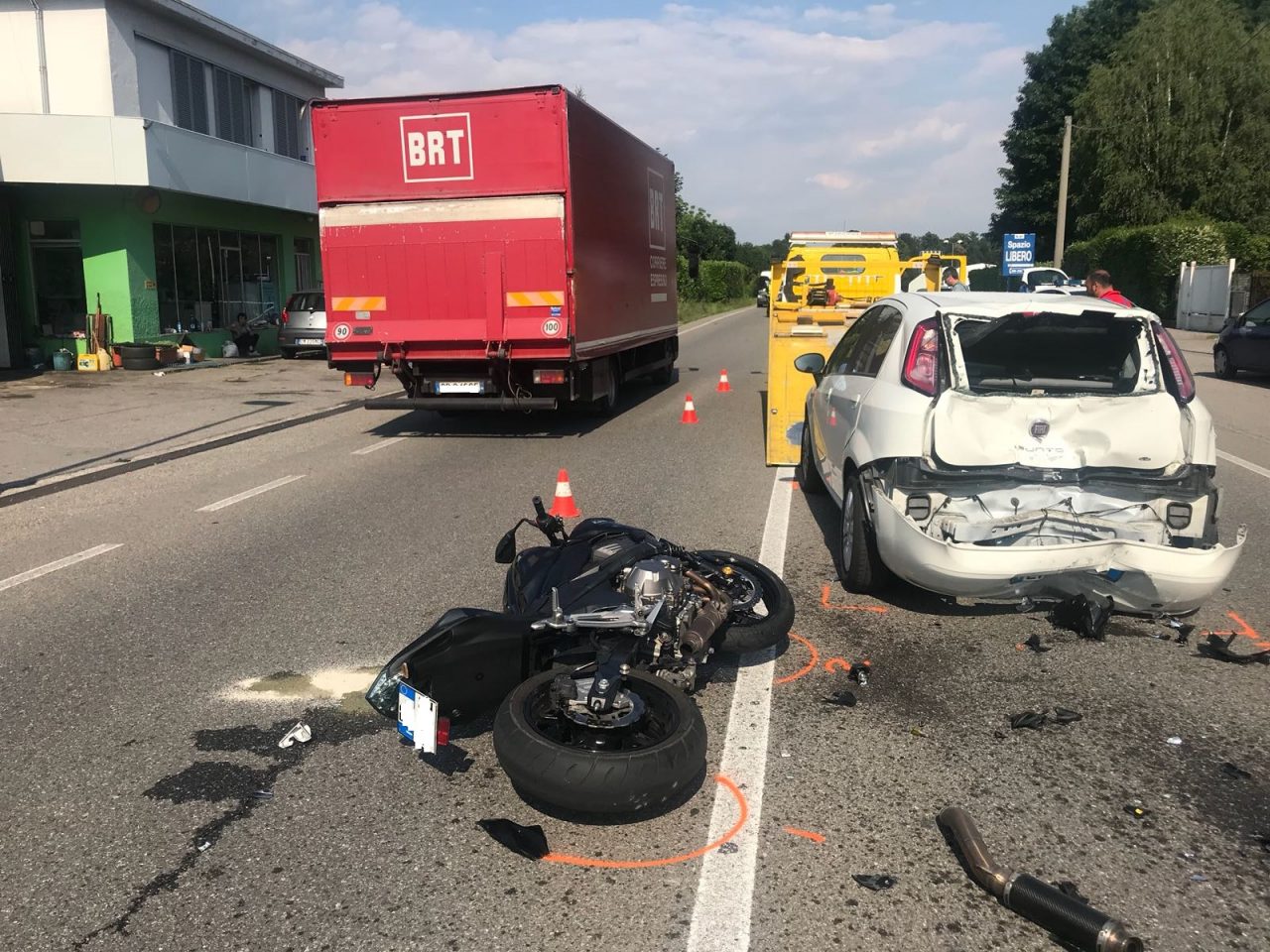 Scontro tra auto e moto ad Albese con Cassano