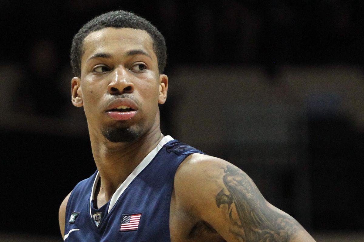 Pallacanestro Cantù arriva anche Omar Calhoun