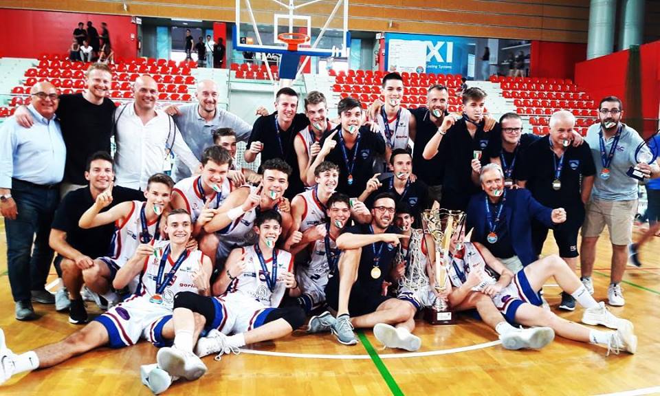Progetto Giovani Cantù Procida dal tricolore all’azzurro