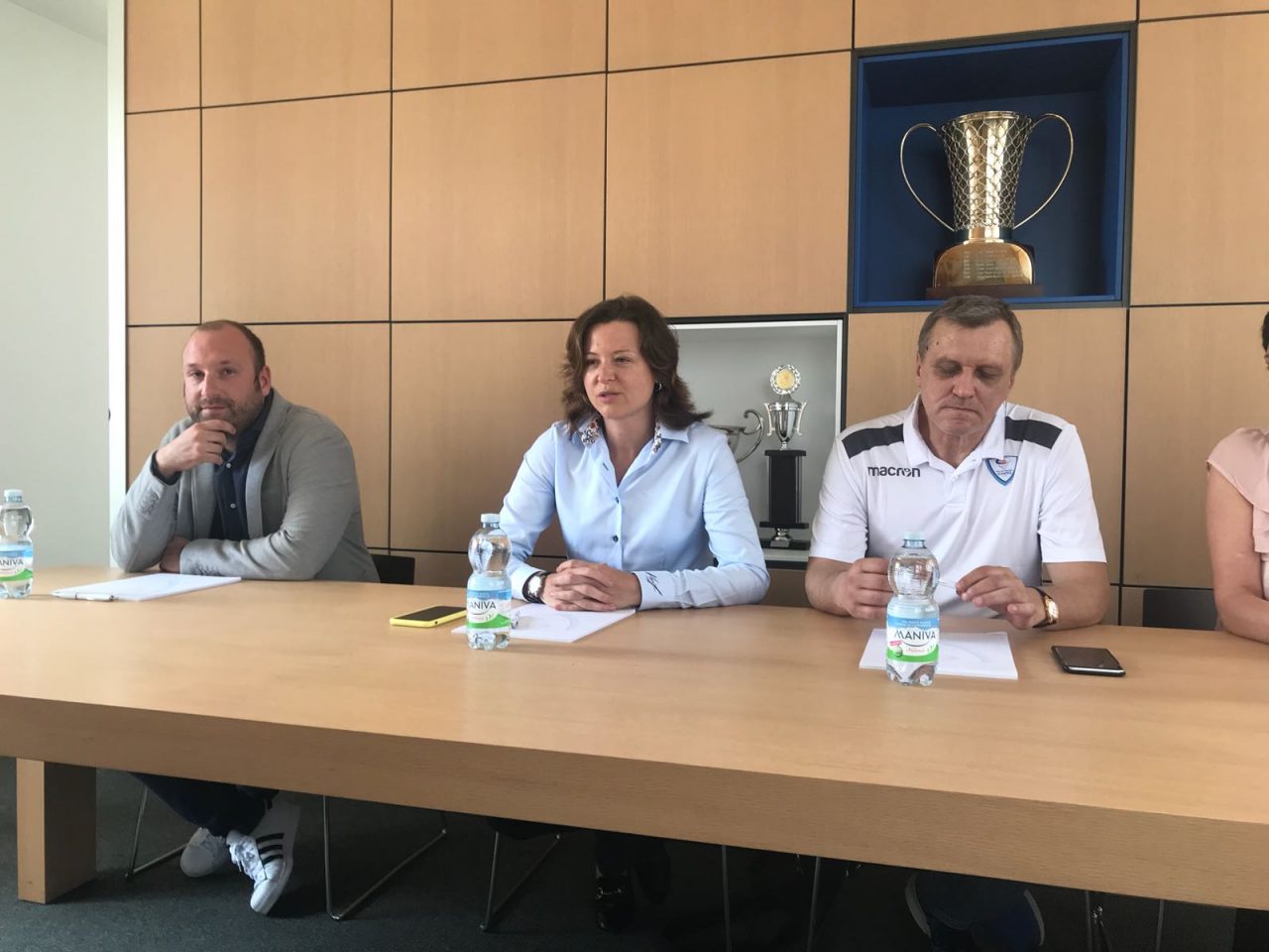Pallacanestro Cantù parla Irina: “Cerchiamo un allenatore top”